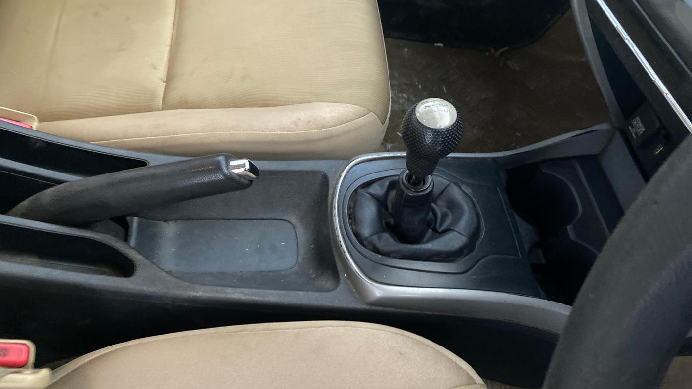 2016 Honda City 1.5L I-DTEC SV, Diesel, Manual, 94,447 km, Gear Lever