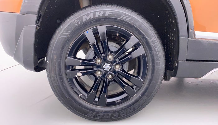 2019 Maruti Vitara Brezza ZDI+ DUAL TONE AMT, Diesel, Automatic, 48,487 km, Right Rear Wheel
