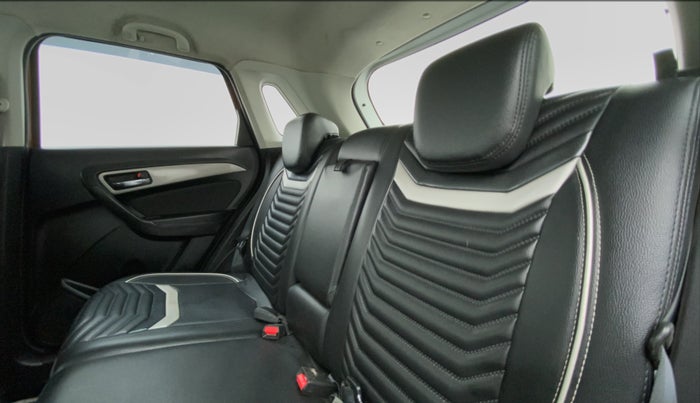 2019 Maruti Vitara Brezza ZDI+ DUAL TONE AMT, Diesel, Automatic, 48,487 km, Right Side Rear Door Cabin