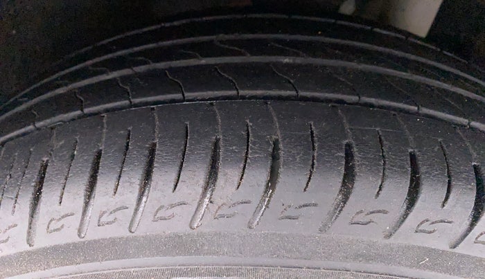 2019 Maruti Vitara Brezza ZDI+ DUAL TONE AMT, Diesel, Automatic, 48,487 km, Left Rear Tyre Tread