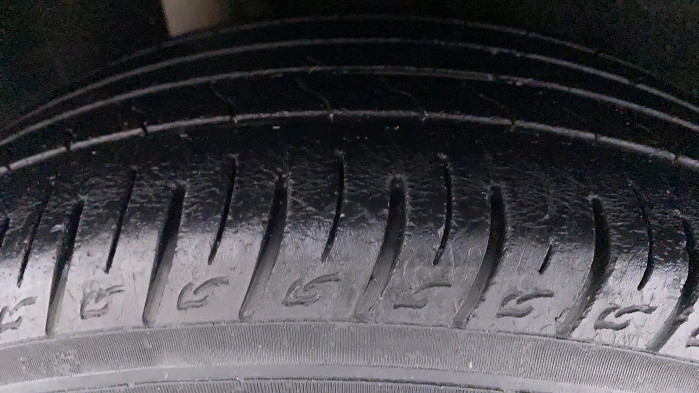 2019 Maruti Vitara Brezza ZDI+ DUAL TONE AMT, Diesel, Automatic, 48,487 km, Right Rear Tyre Tread