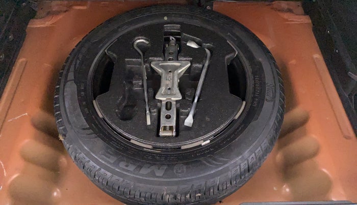 2019 Maruti Vitara Brezza ZDI+ DUAL TONE AMT, Diesel, Automatic, 48,487 km, Spare Tyre