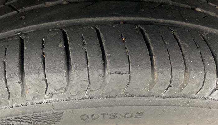 2023 Hyundai NEW I20 SPORTZ 1.2 IVT, Petrol, Automatic, 28,281 km, Left Rear Tyre Tread