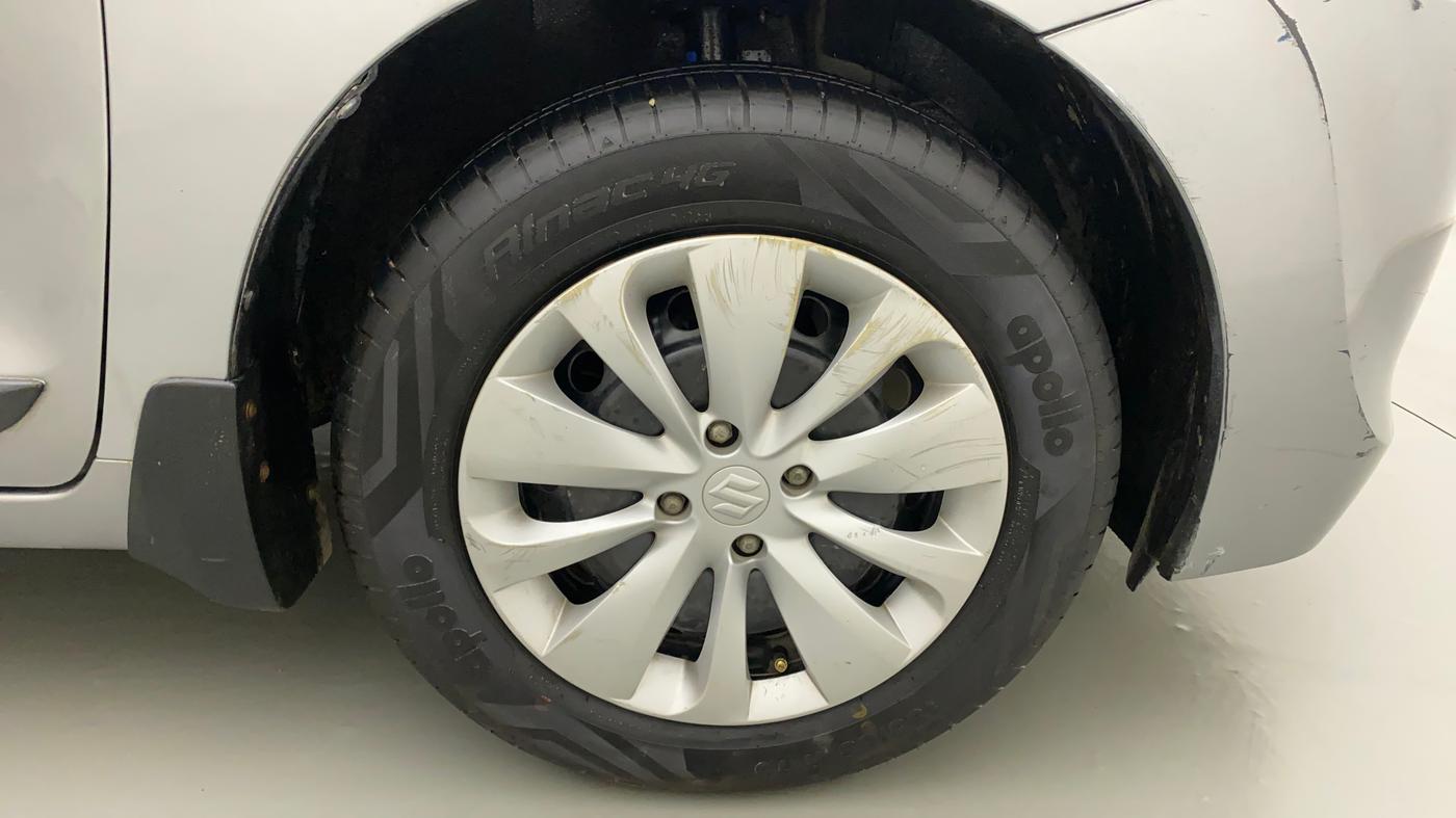 2015 Maruti Baleno DELTA PETROL 1.2, CNG, Manual, 69,216 km, Right Front Wheel