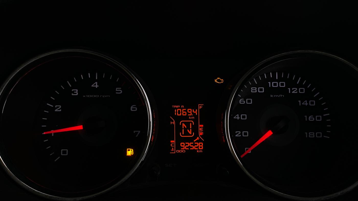 2016 Mahindra TUV300 T8, Diesel, Manual, 92,525 km, Odometer Image