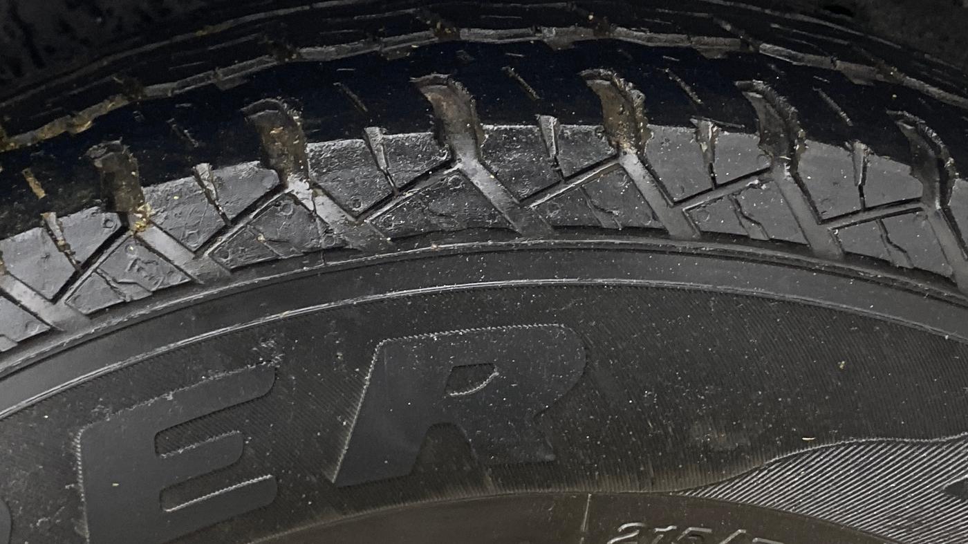 2016 Mahindra TUV300 T8, Diesel, Manual, 92,525 km, Left Rear Tyre Tread