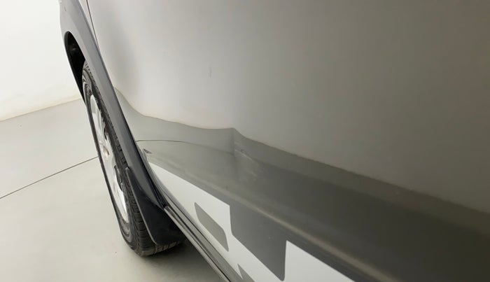 2017 Renault Kwid RXT 1.0, Petrol, Manual, 56,982 km, Front passenger door - Slightly dented