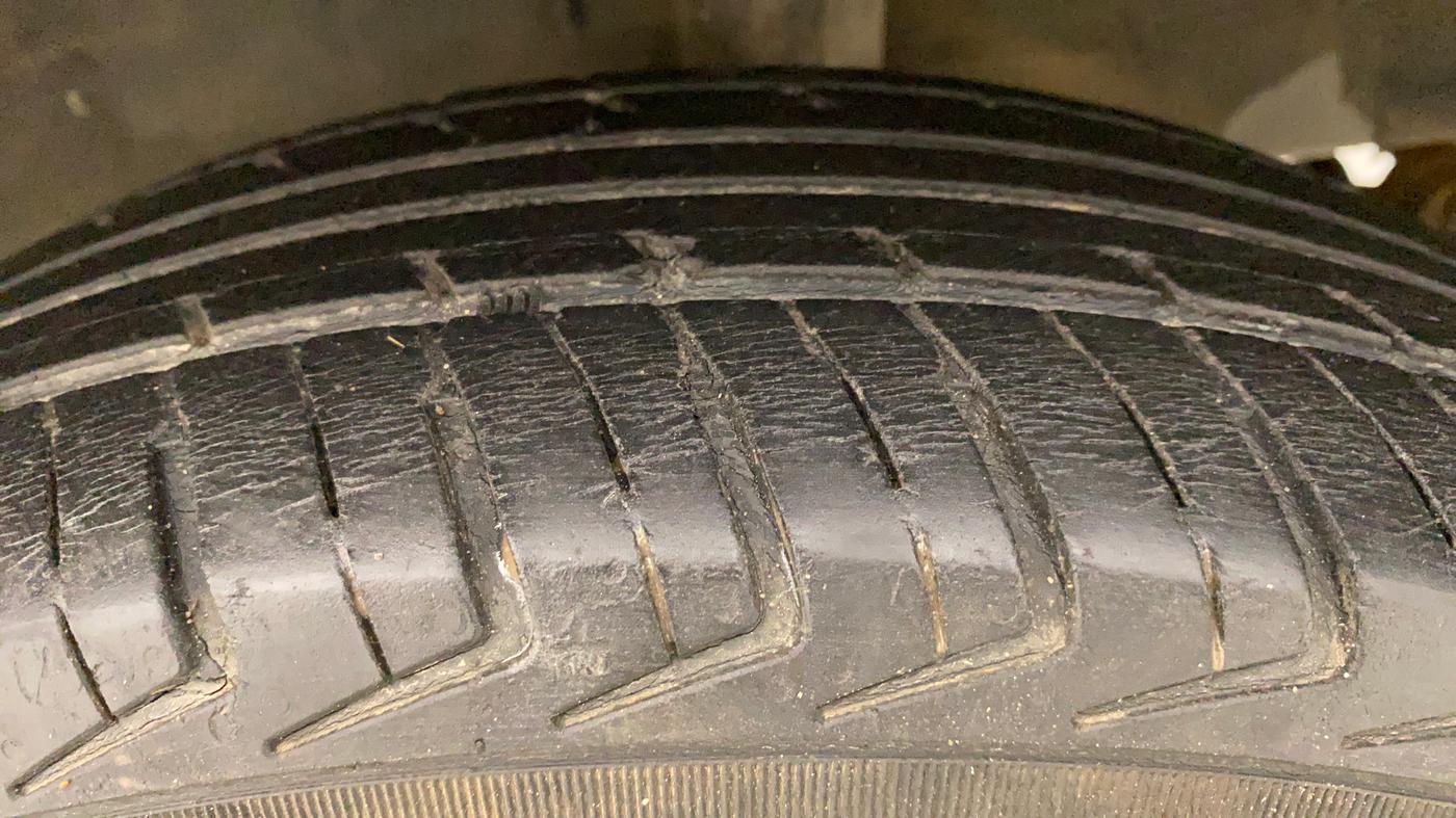 2017 Renault Kwid RXT 1.0, Petrol, Manual, 56,982 km, Left Rear Tyre Tread