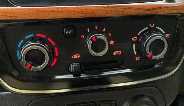 2017 Renault Kwid RXT 1.0, Petrol, Manual, 56,982 km, Dashboard - Air Re-circulation knob is not working
