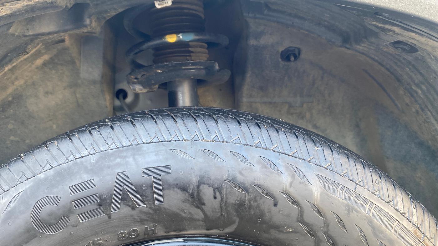 2024 Tata PUNCH ACCOMPLISHED MT CNG, CNG, Manual, 64,239 km, Right Front Tyre Tread