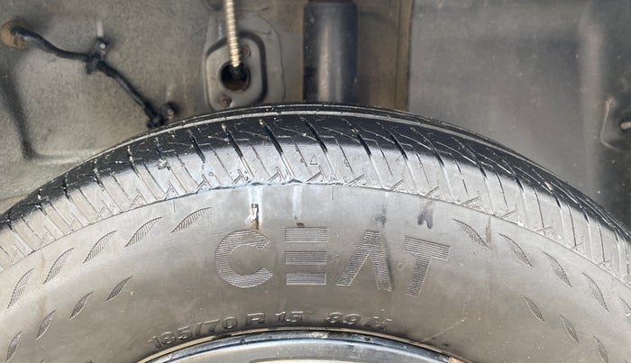 2024 Tata PUNCH ACCOMPLISHED MT CNG, CNG, Manual, 64,239 km, Left Rear Tyre Tread