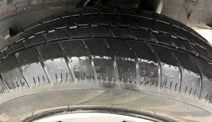 2023 Honda Amaze 1.2L I-VTEC S, Petrol, Manual, 16,210 km, Left Rear Tyre Tread