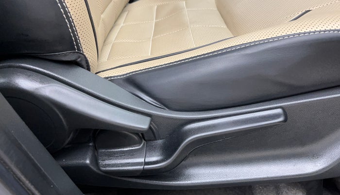 2023 Honda Amaze 1.2L I-VTEC S, Petrol, Manual, 16,210 km, Driver Side Adjustment Panel