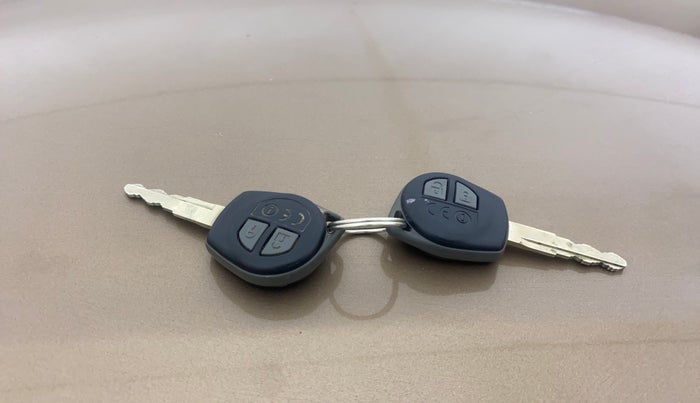 2018 Maruti Dzire VDI AMT, Diesel, Automatic, 1,08,114 km, Key Close Up