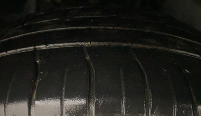 2021 Tata NEXON XZA PLUS (O) DIESEL, Diesel, Automatic, 48,463 km, Right Front Tyre Tread