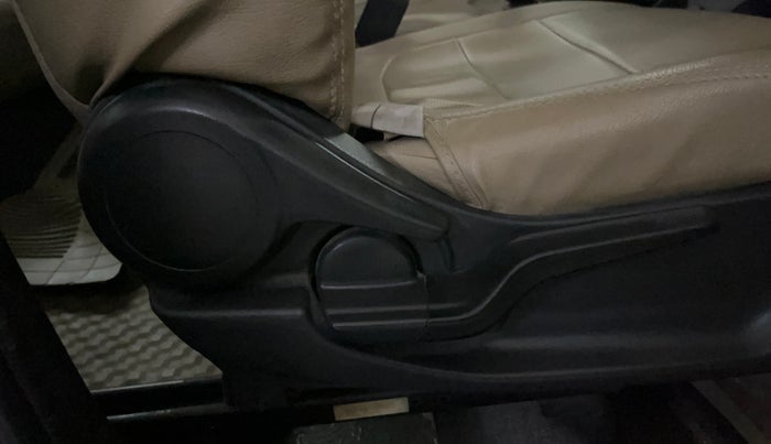 2020 Honda Amaze 1.2L I-VTEC S, Petrol, Manual, 31,642 km, Driver Side Adjustment Panel