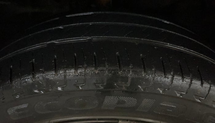 2020 Honda Amaze 1.2L I-VTEC S, Petrol, Manual, 31,642 km, Right Front Tyre Tread