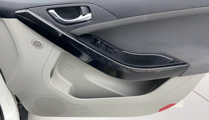 2019 Tata NEXON XZA PLUS PETROL, Petrol, Automatic, 17,873 km, Driver Side Door Panels Control