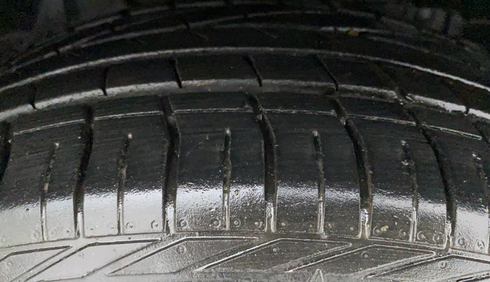 2019 Tata NEXON XZA PLUS PETROL, Petrol, Automatic, 17,873 km, Right Front Tyre Tread