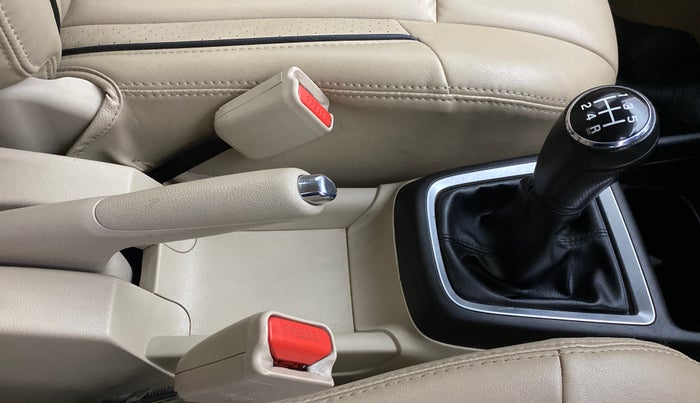 2017 Maruti Dzire VXI, Petrol, Manual, 58,122 km, Gear Lever