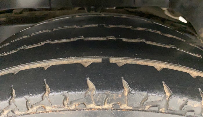 2018 Mahindra TUV300 T10, Diesel, Manual, 54,603 km, Left Rear Tyre Tread