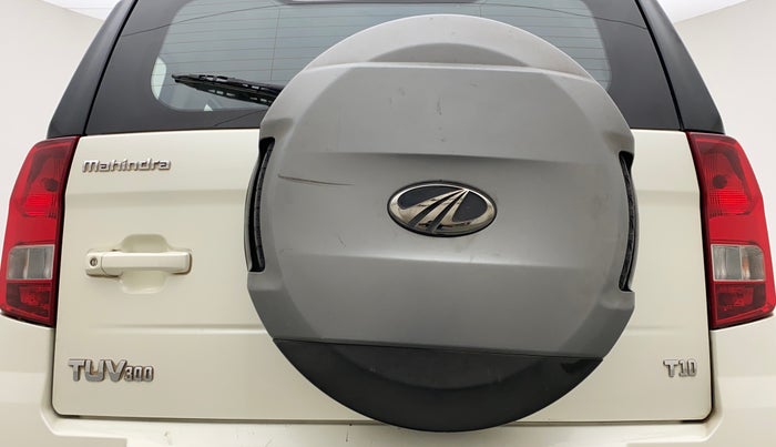 2018 Mahindra TUV300 T10, Diesel, Manual, 54,603 km, Spare Tyre