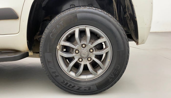2018 Mahindra TUV300 T10, Diesel, Manual, 54,603 km, Left Rear Wheel