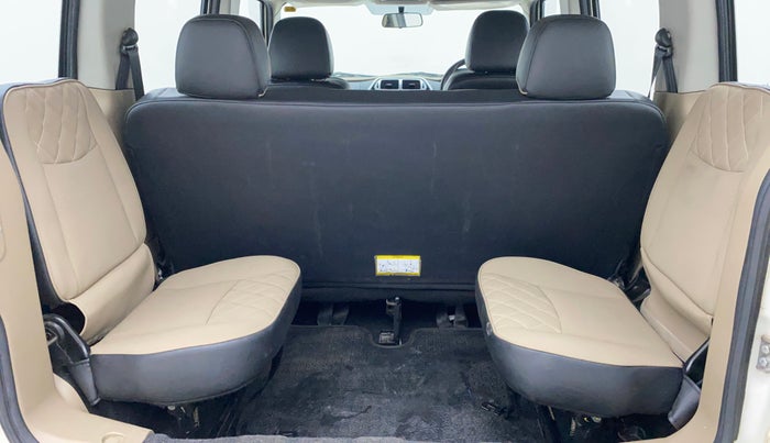 2018 Mahindra TUV300 T10, Diesel, Manual, 54,603 km, Third Seat Row ( optional )