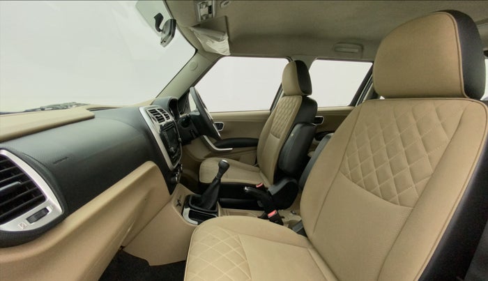 2018 Mahindra TUV300 T10, Diesel, Manual, 54,603 km, Right Side Front Door Cabin