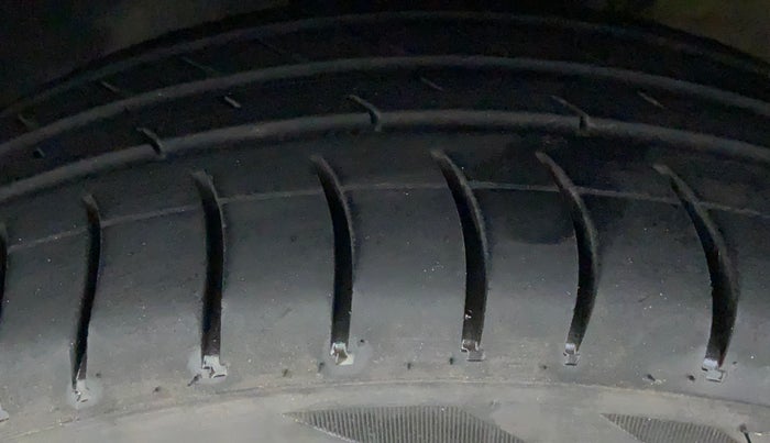 2019 Skoda Rapid AMBITION 1.5 TDI AT, Diesel, Automatic, 90,635 km, Left Front Tyre Tread
