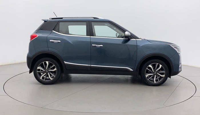 2019 Mahindra XUV300 W8 (O) 1.5 DIESEL AMT, Diesel, Automatic, 54,957 km, Right Side View