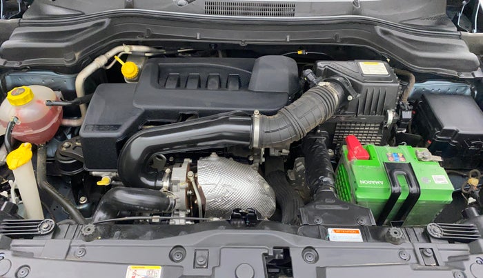 2019 Mahindra XUV300 W8 (O) 1.5 DIESEL AMT, Diesel, Automatic, 54,957 km, Open Bonet