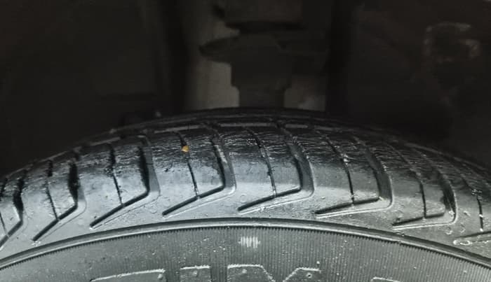 2017 Renault Kwid RXL 1.0 AMT, Petrol, Automatic, 34,511 km, Left Front Tyre Tread