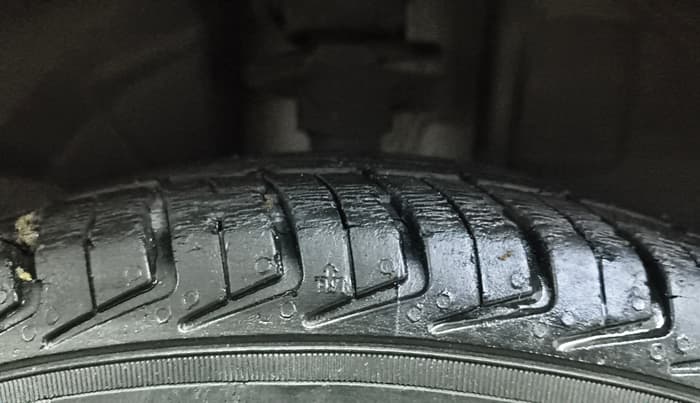 2017 Renault Kwid RXL 1.0 AMT, Petrol, Automatic, 34,511 km, Right Front Tyre Tread