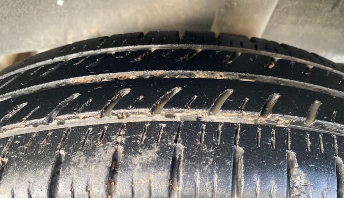 2016 Renault Kwid RXT 0.8, Petrol, Manual, 68,718 km, Left Rear Tyre Tread