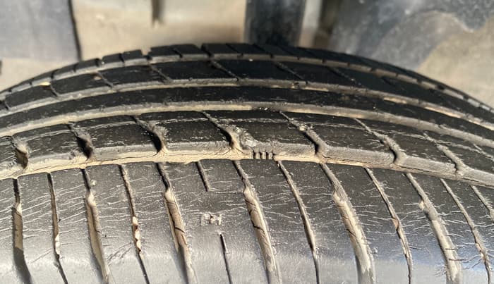 2016 Renault Kwid RXT 0.8, Petrol, Manual, 68,718 km, Left Front Tyre Tread
