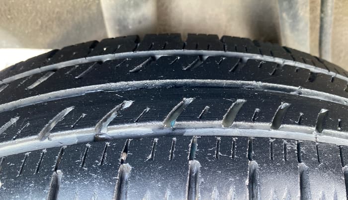 2016 Renault Kwid RXT 0.8, Petrol, Manual, 68,718 km, Right Rear Tyre Tread