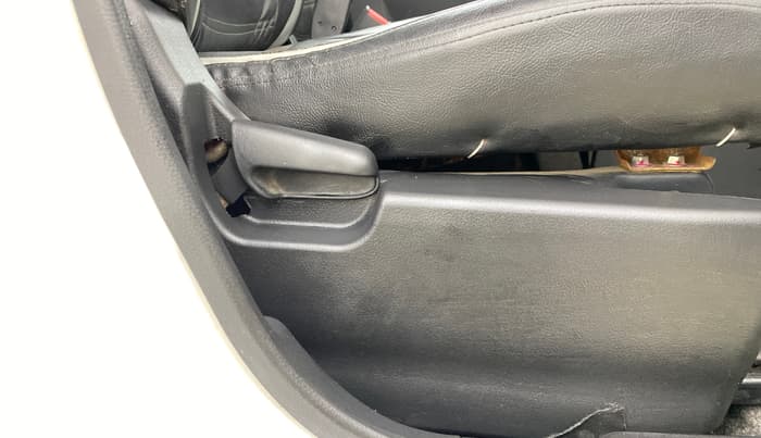 2018 Maruti Wagon R 1.0 VXI AMT, Petrol, Automatic, 41,988 km, Driver Side Adjustment Panel