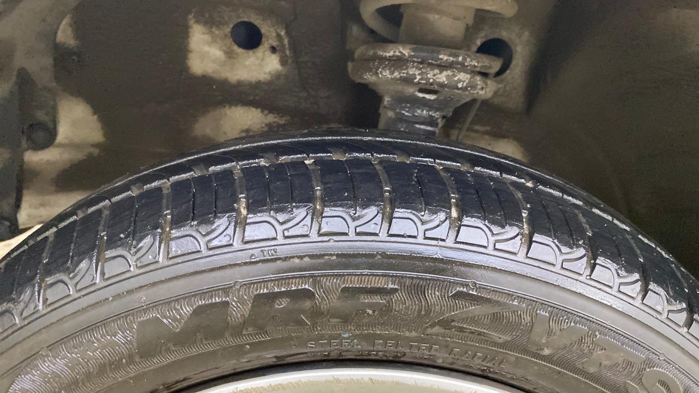 2018 Maruti Wagon R 1.0 VXI AMT, Petrol, Automatic, 42,084 km, Left Front Tyre Tread