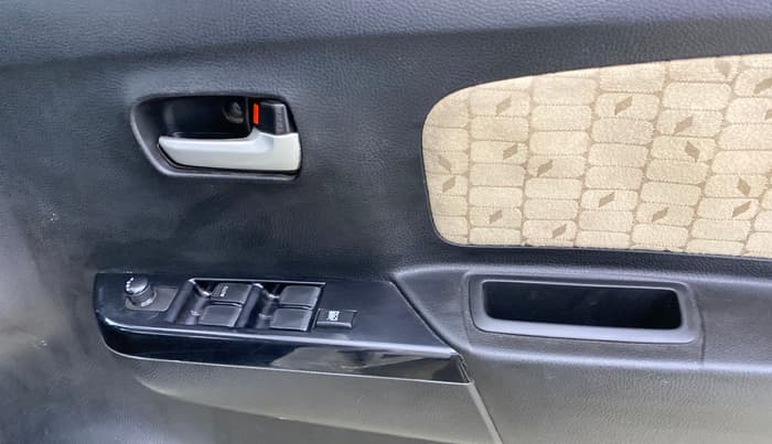 2018 Maruti Wagon R 1.0 VXI AMT, Petrol, Automatic, 41,988 km, Driver Side Door Panels Control