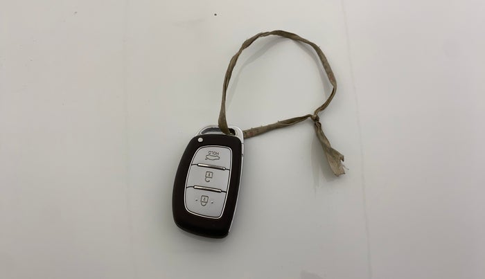 2015 Hyundai Grand i10 SPORTZ 1.2 KAPPA VTVT, Petrol, Manual, 37,251 km, Key Close Up