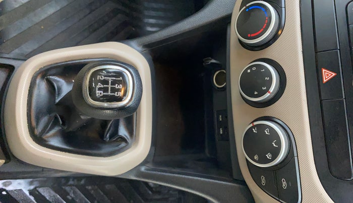 2015 Hyundai Grand i10 SPORTZ 1.2 KAPPA VTVT, Petrol, Manual, 37,251 km, Gear Lever