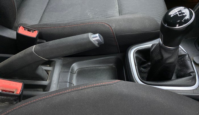 2019 Volkswagen Polo HIGHLINE PLUS 1.5L DIESEL, Diesel, Manual, 57,363 km, Gear Lever