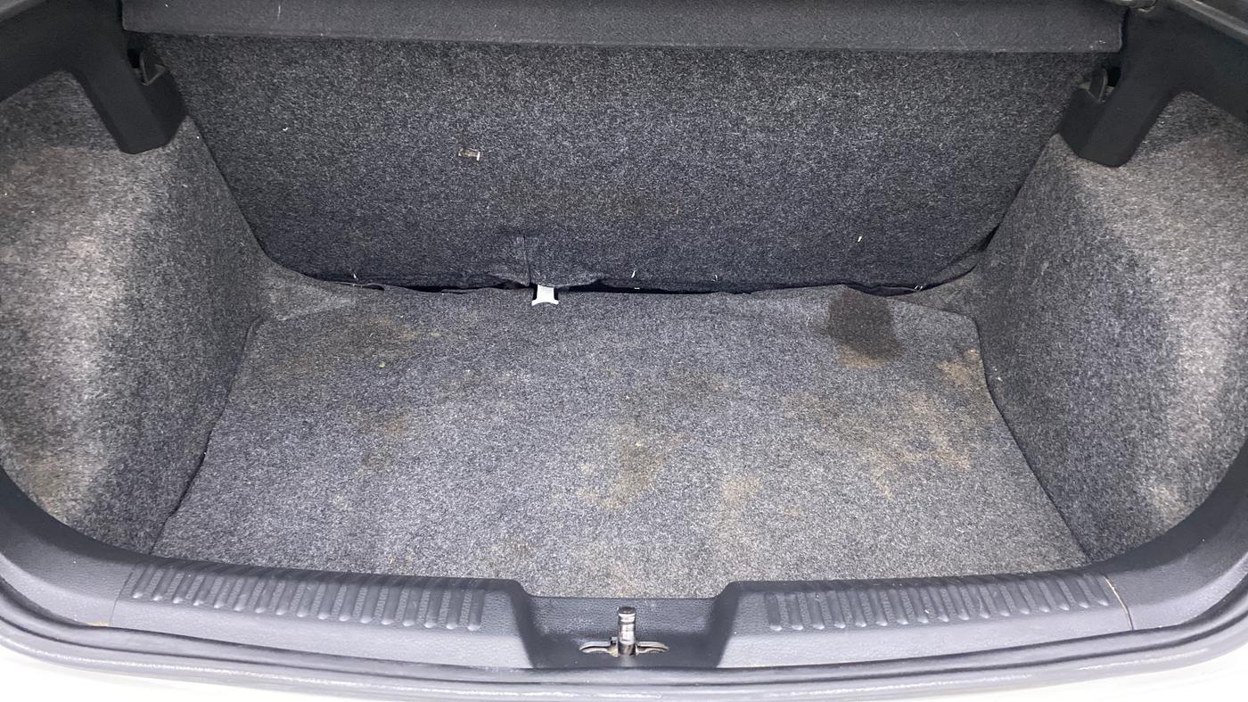 2019 Volkswagen Polo HIGHLINE PLUS 1.5L DIESEL, Diesel, Manual, 57,363 km, Boot Inside