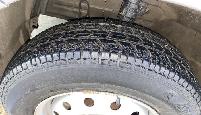 2013 Maruti Swift Dzire LXI, Petrol, Manual, 15,757 km, Left Front Tyre Tread