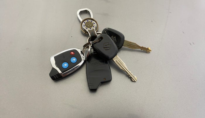 2013 Maruti Swift Dzire LXI, Petrol, Manual, 15,757 km, Key Close Up