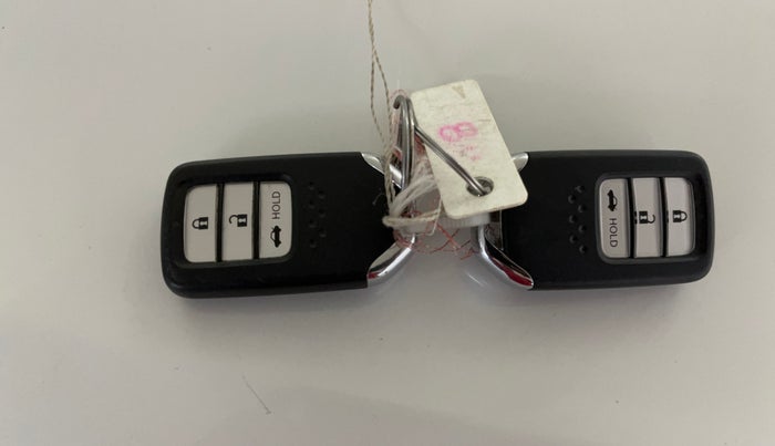 2019 Honda Amaze 1.2L I-VTEC V CVT, Petrol, Automatic, 36,706 km, Key Close Up