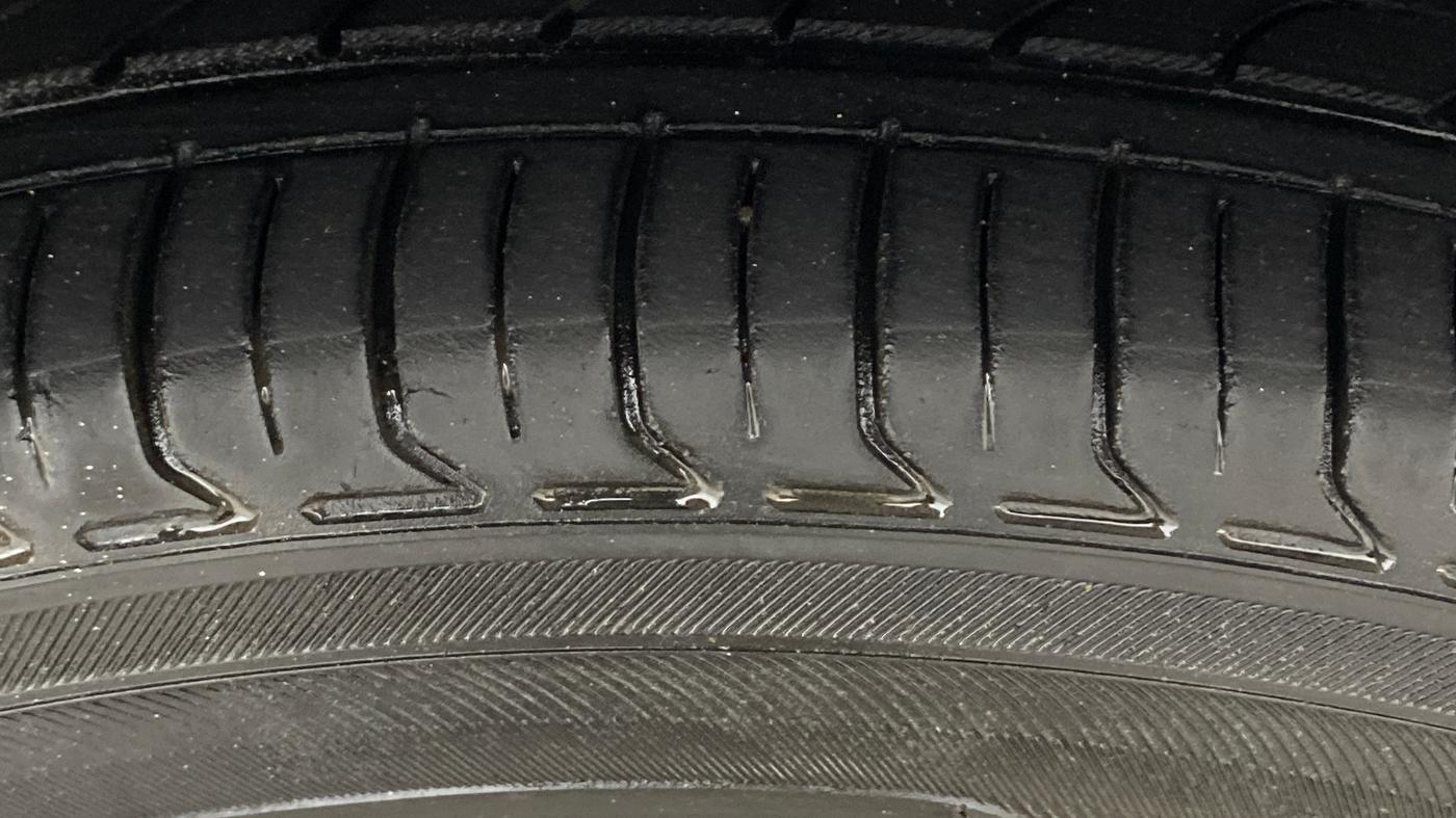 2019 Tata Tiago XZA PETROL, Petrol, Automatic, 57,457 km, Right Front Tyre Tread