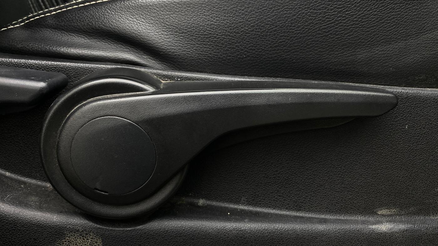 2019 Tata Tiago XZA PETROL, Petrol, Automatic, 57,457 km, Driver Side Adjustment Panel