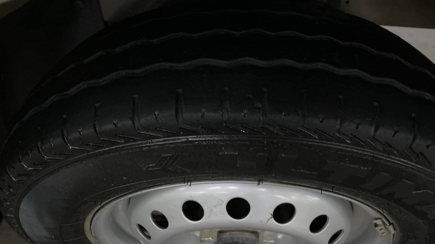 2024 Maruti Eeco 5 STR AC CNG, CNG, Manual, 48,761 km, Right Front Tyre Tread